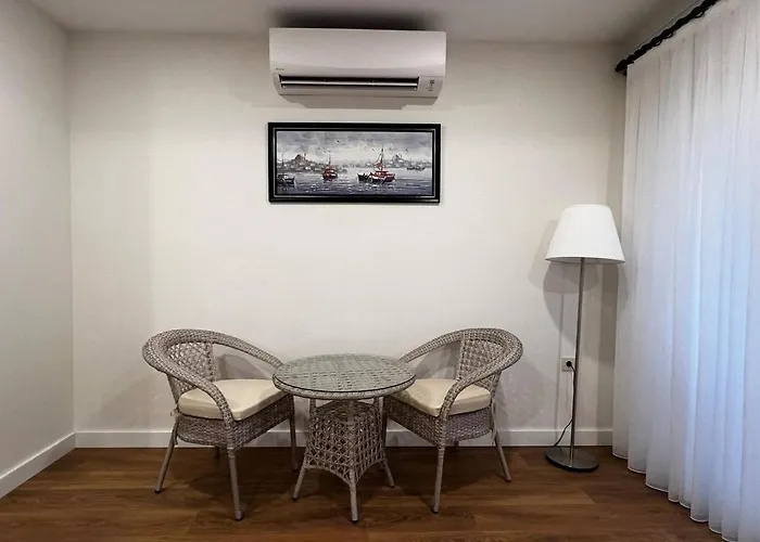 Su apartment side terrace no 3