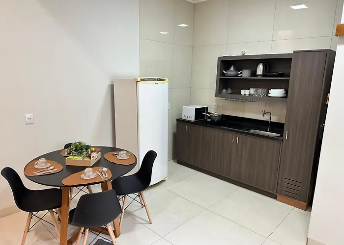 Casa 2 quartos, completa, com churrasqueira e garagem - Villa Bella