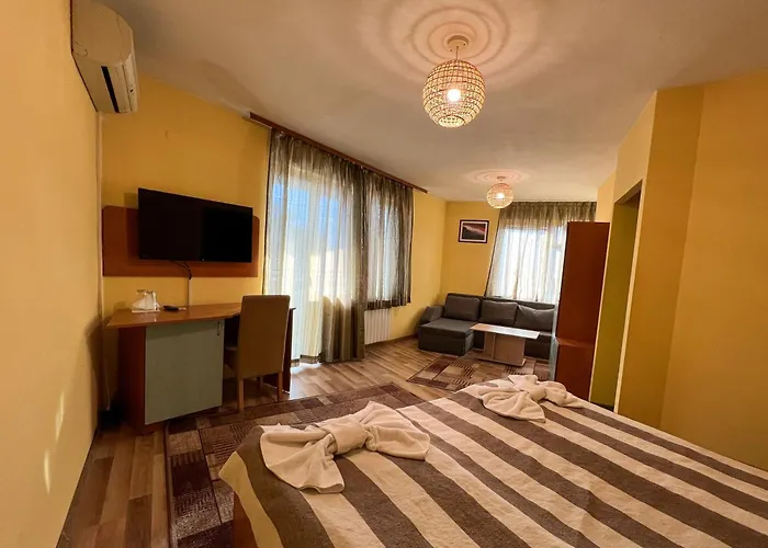 Alpha Family Hotel