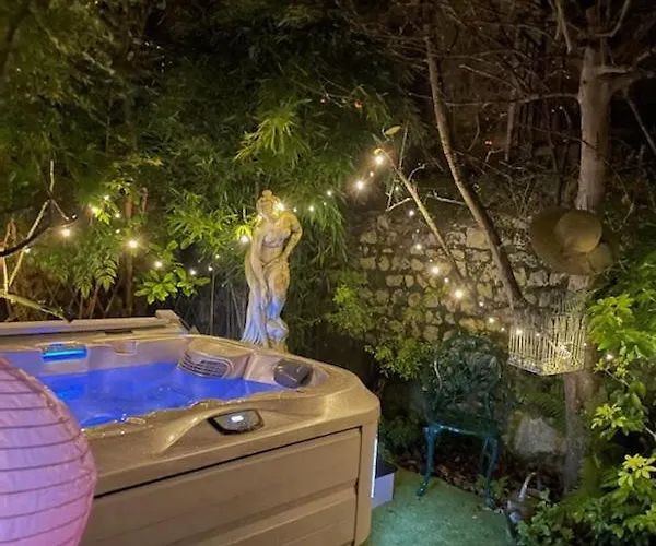 chambre le nid du phare avec jacuzzi
