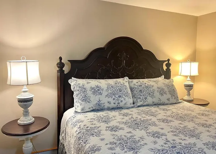 The Eastland Historic Hotel- Hondo Room