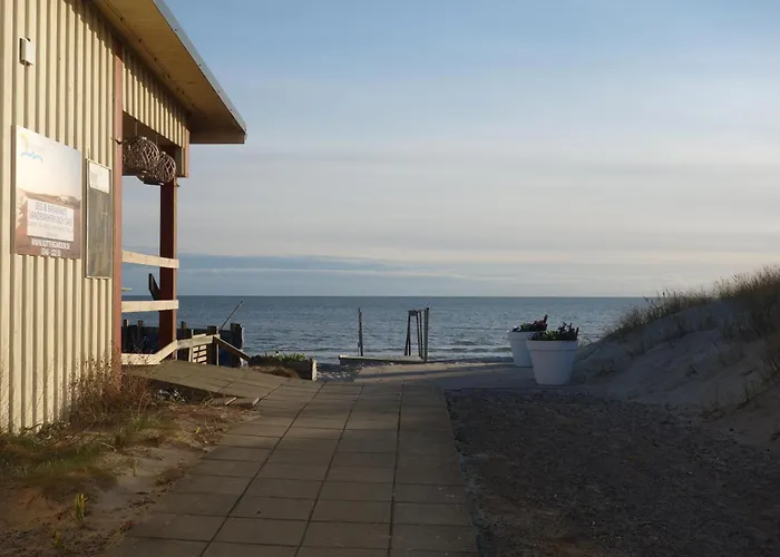 FlipFlop Beach Bar&Rooms