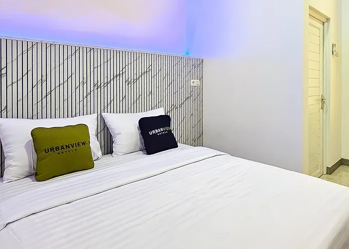 Urbanview Mj Hotel Syariah Cirebon By Reddoorz