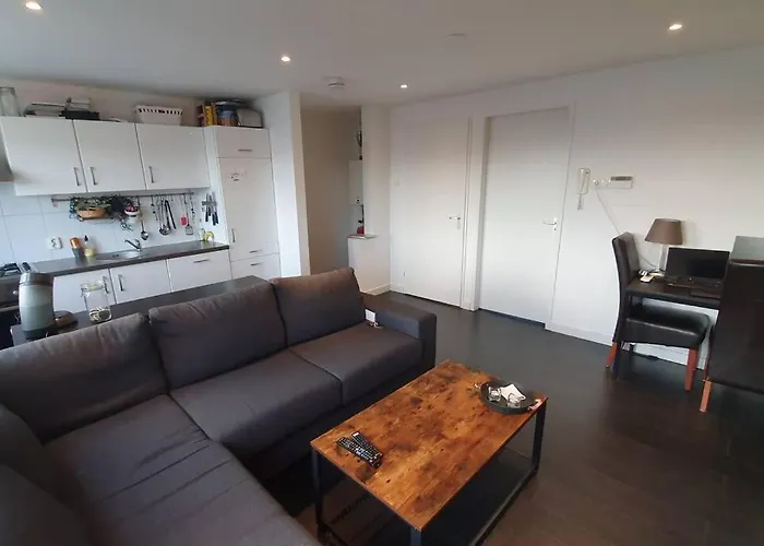 Luminous Appartment - Juliana Park Free Parking