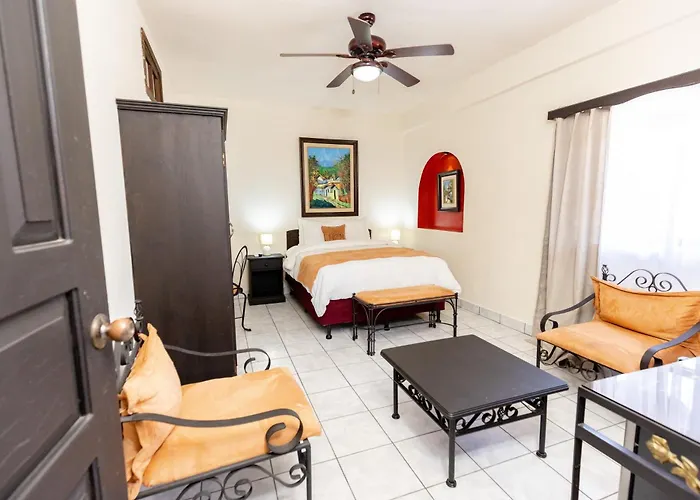 Hotel Camino Maya