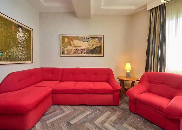 Iris Hotel