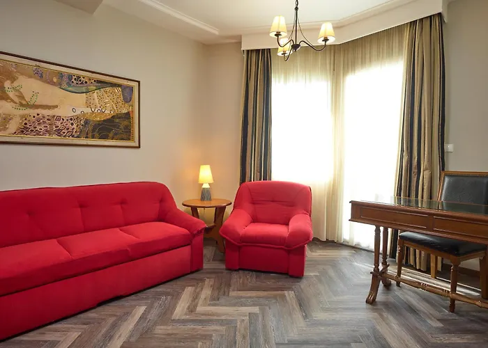 Iris Hotel