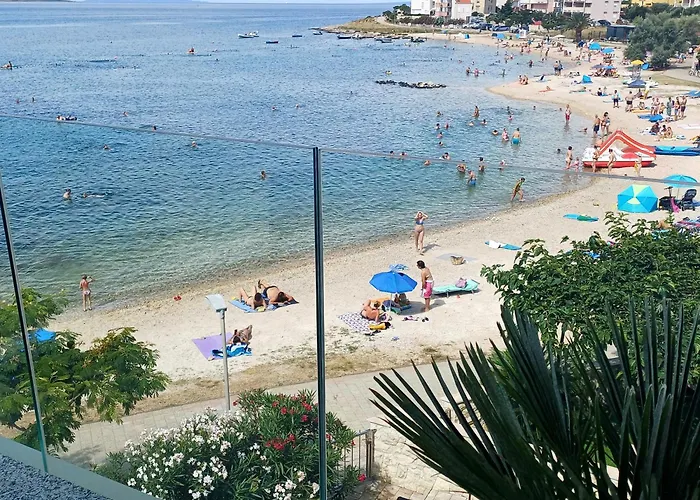 Smaragd On The Beach