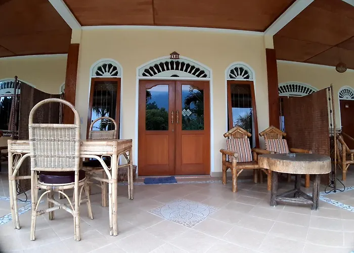 Tabo Cottages