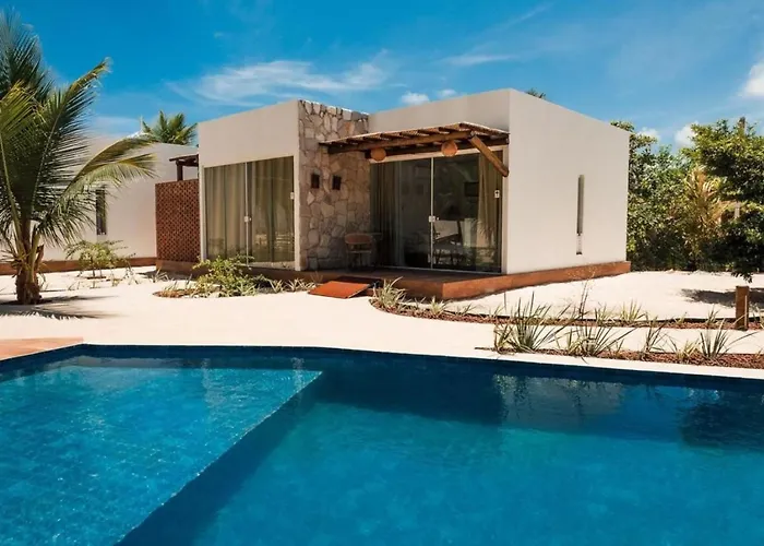 Villa Canoe Hotel