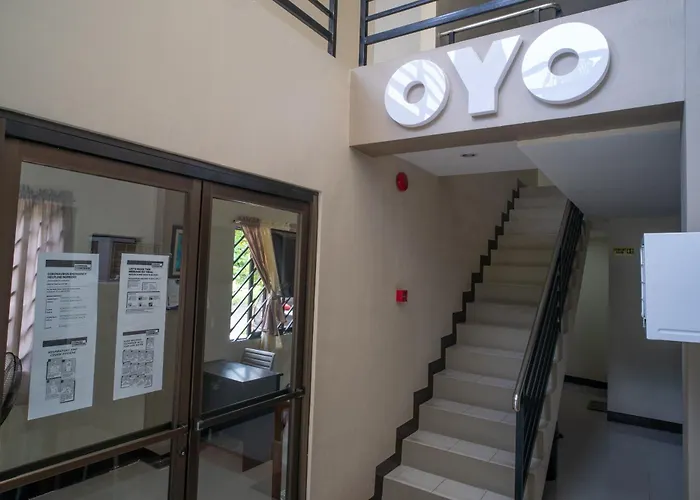 Super Oyo 604 Chateau Cinco Dormitel