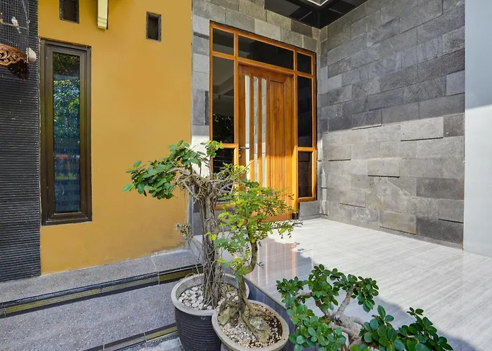 Hotel O Rumah Kost Gresik Syariah