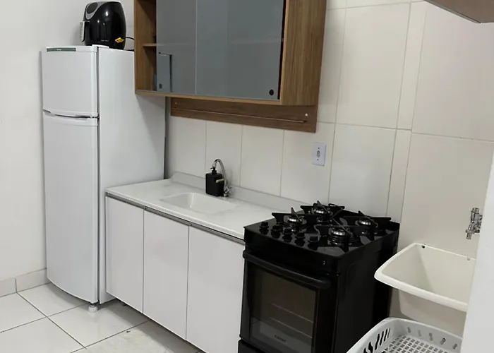 AP COMPLETO, com Internet rápida e Ar condicionado, fácil acesso ao centro e Porto de Paranaguá