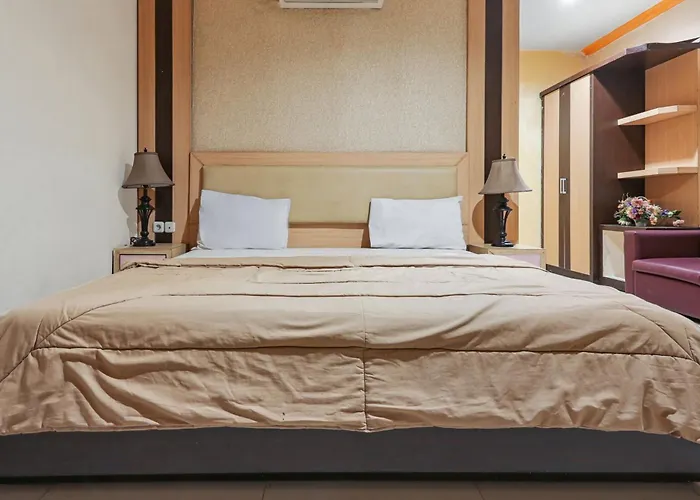 Collection O 93163 Hotel Grand Kartika