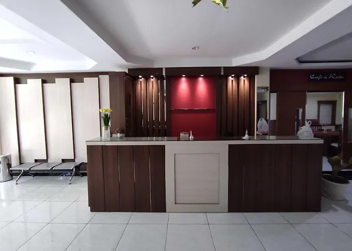 Hotel O Wisma Syariah Lahundape