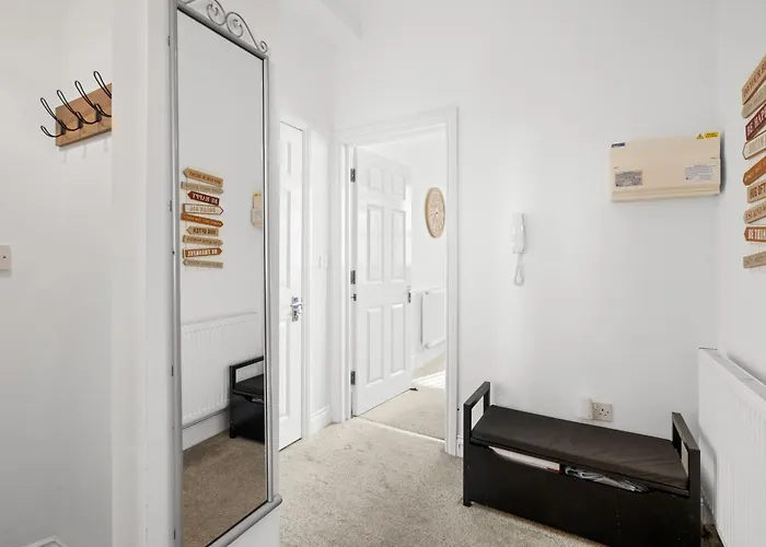 Luxury One Bedroom Apartment By Eastbourne Beach & City Centre