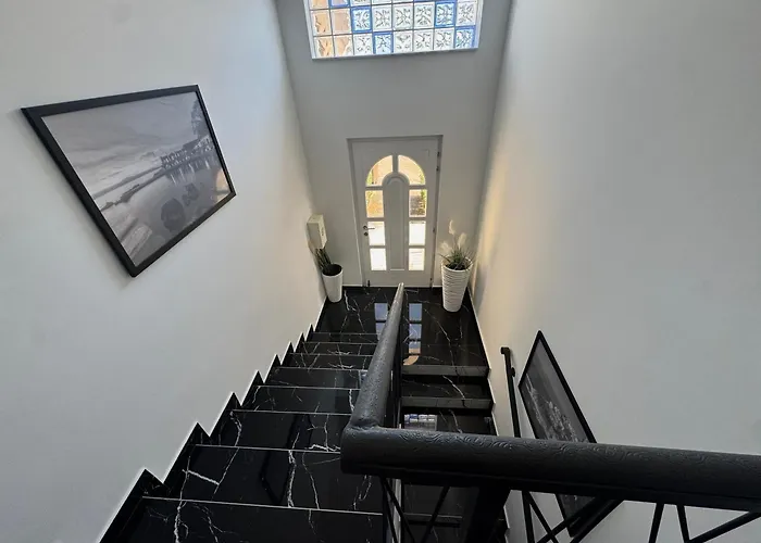 Apartments Orhidelia Njivice