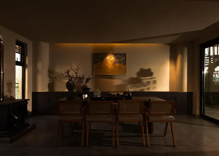 Shangri La Yi Shan Ban Yun Inn