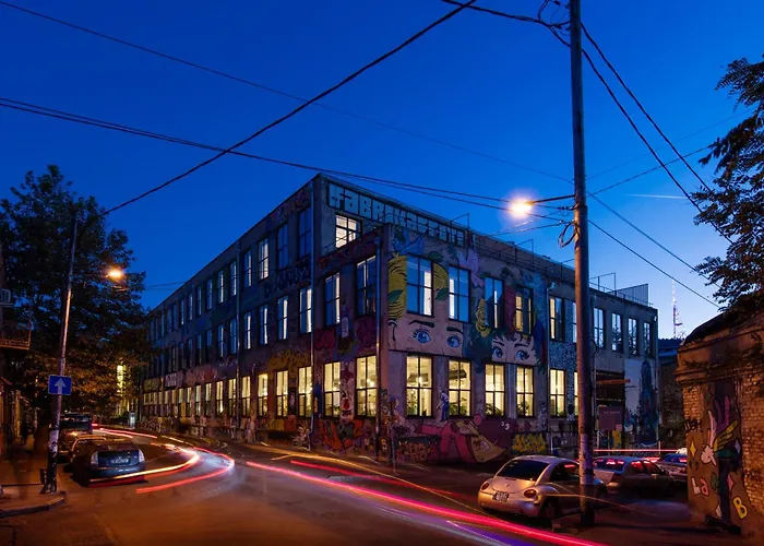 Fabrika Hostel&Suites