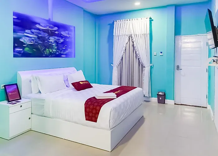 Reddoorz Premium Hotel Sopo Holong Sibolga