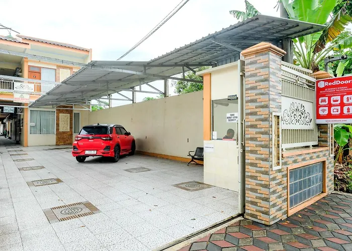Reddoorz At Dewanti Syariah Near Stasiun Tulungagung