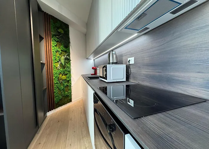 Ava Towers Accommodation 1-2 Bdm By Gap With Parking Option