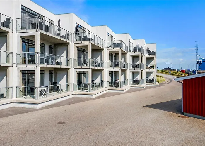 Beautiful Harbor View Apartment