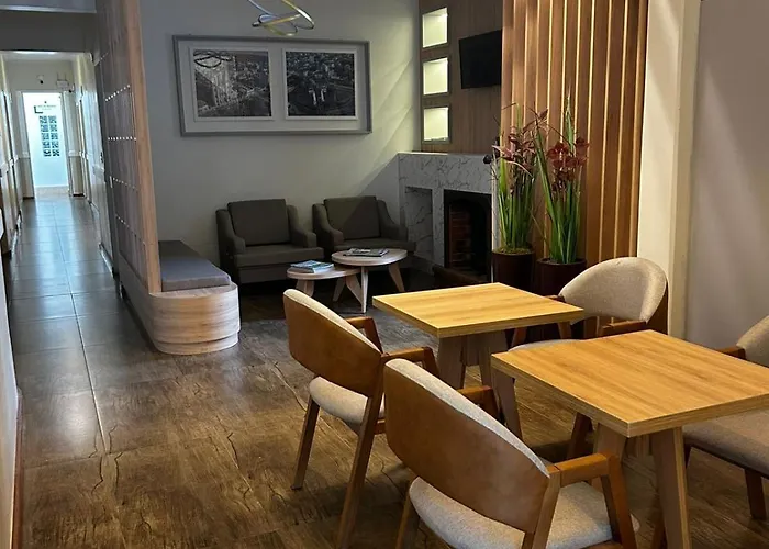 Barlos Hotel