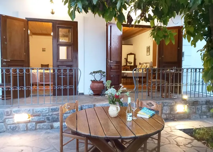 Hotel Paraliako Kyparissi
