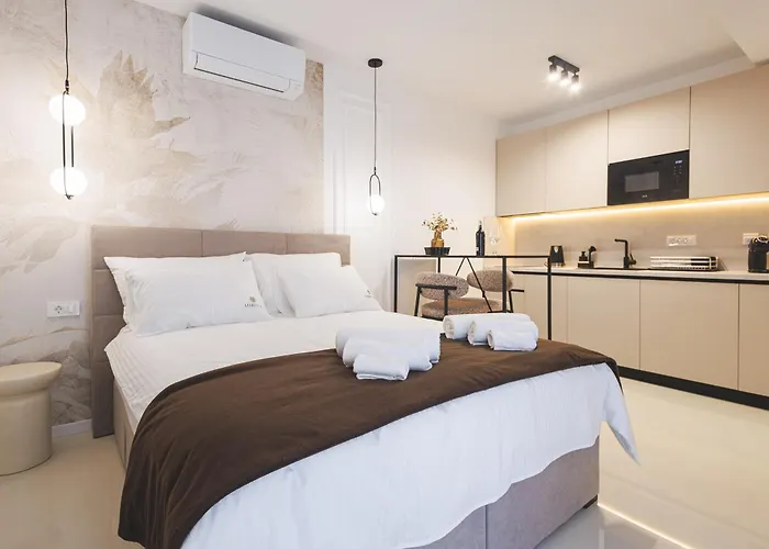 Apartments Maritea