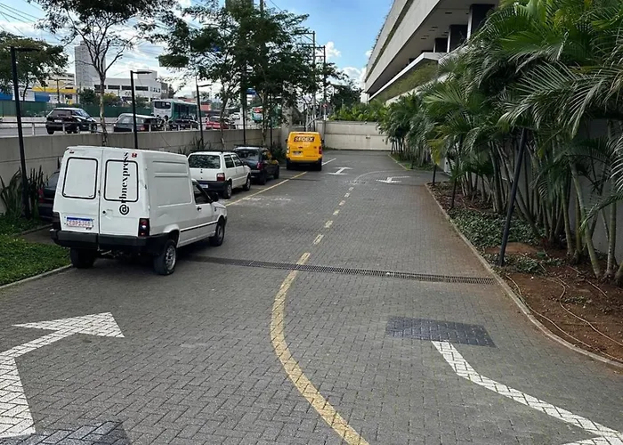 Studio moderno com vista incrível e garagem