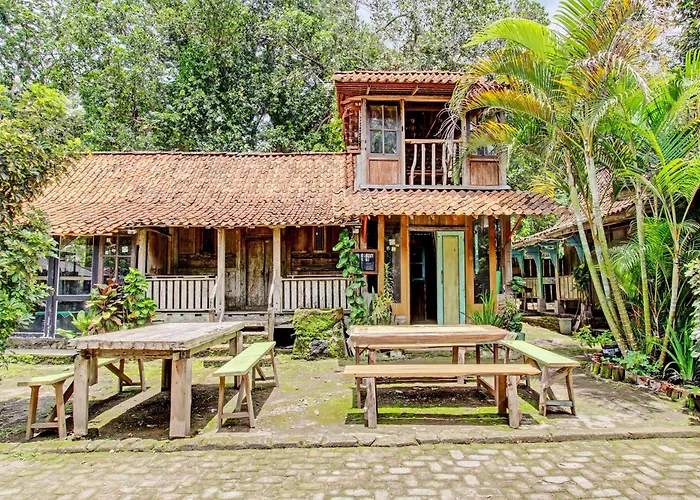 Hotel O Omah Baturan Syariah