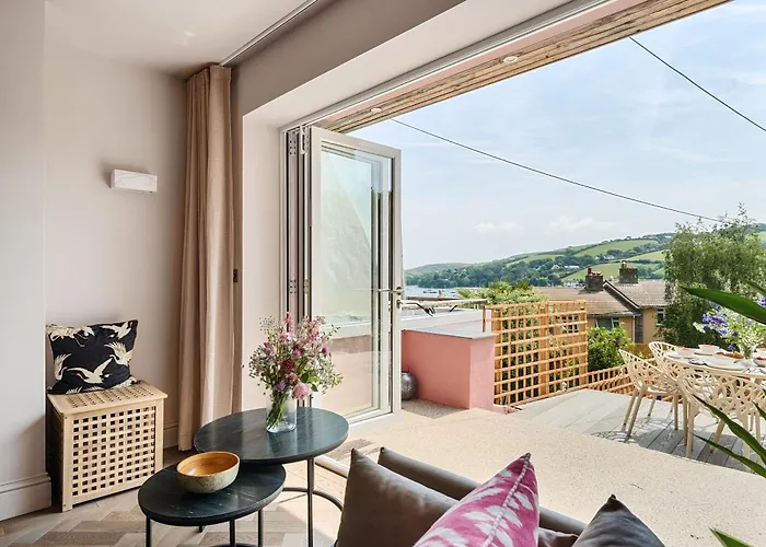 Knots Landing, Salcombe