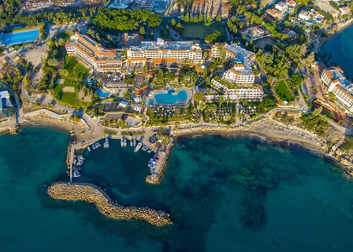 Coral Beach Hotel&Resort Cyprus