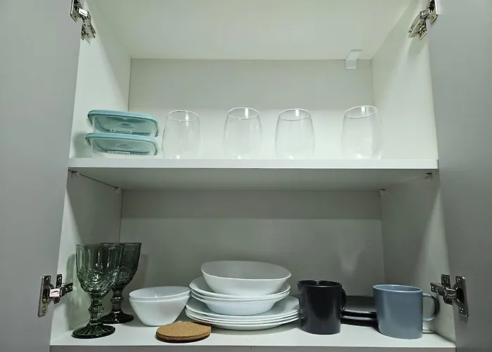 Studio 306, decorado com garagem e ar-condicionado