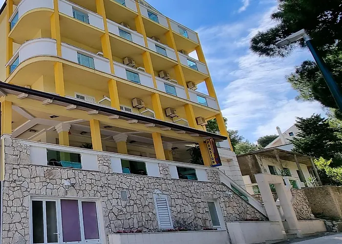 Vila Mario