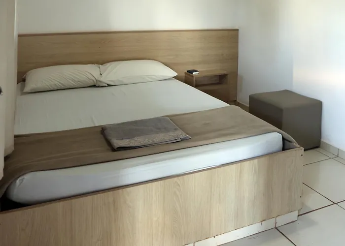 FlyWorld Hotel e Agencia de Viagens