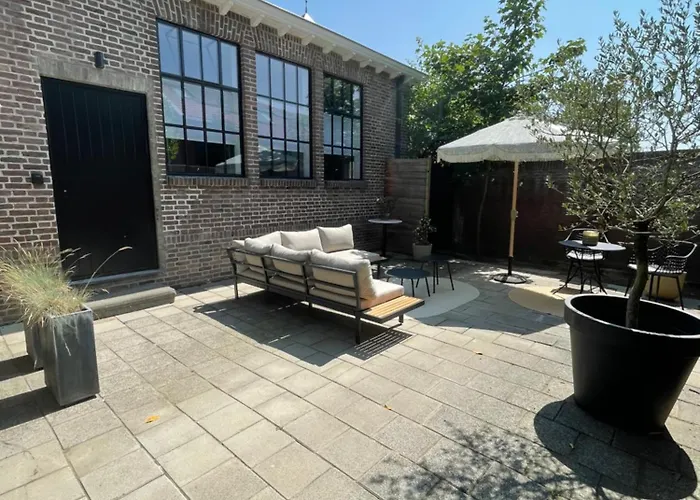 Appartement Het Klaslokaal In De Oude School Met Tuin