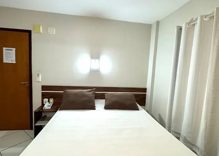 Schalom Hotel