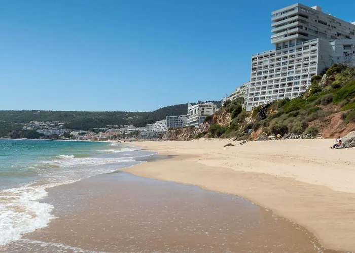 O Som Das Ondas - Vista Soberba De Mar