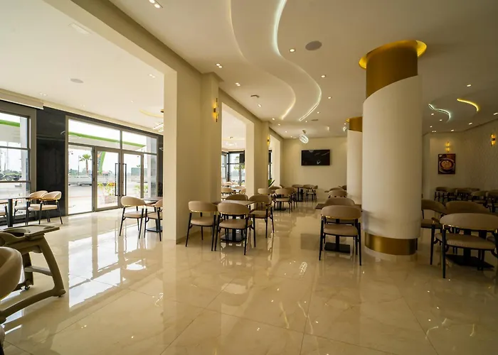 Rafiny Hotel
