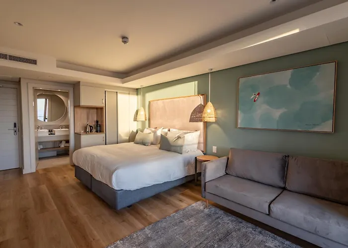 Plett Quarter Hotel - Lion Roars Hotels&Lodges