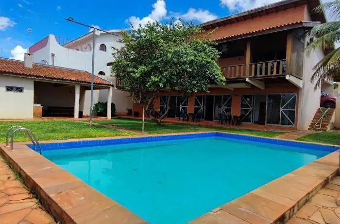 Suites Quartos Lindos Sobrado com Piscina no Centro