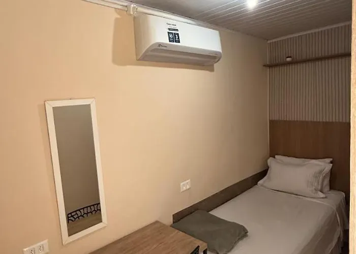 Hostel Quartos com banheiro individual perto do Aeroporto