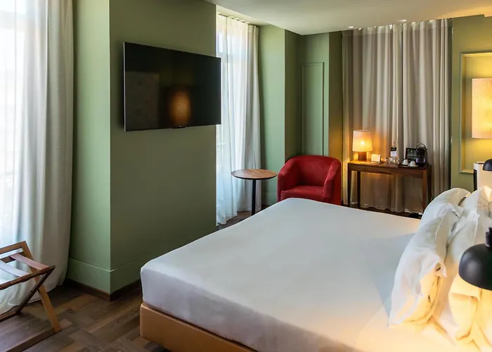 Lisboa Carmo Hotel