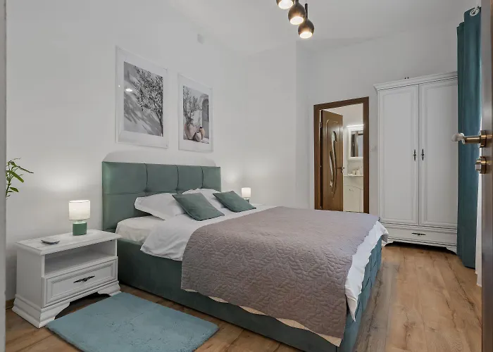 Casa Alba- Oaza Urbana Cu Gradina Privata