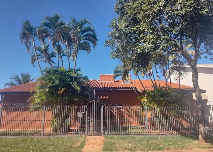 Suites Quartos Lindos Sobrado com Piscina no Centro
