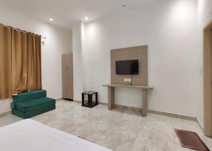 Hotel Thems Homestay