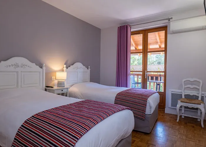 Hotel Village Motel