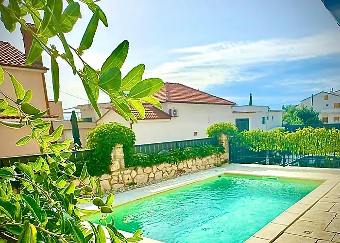 Vintage Residence Dramalj, Pool Self-Use